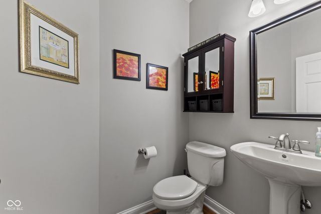 2418 Waterside Circle, Avon, IN 46123