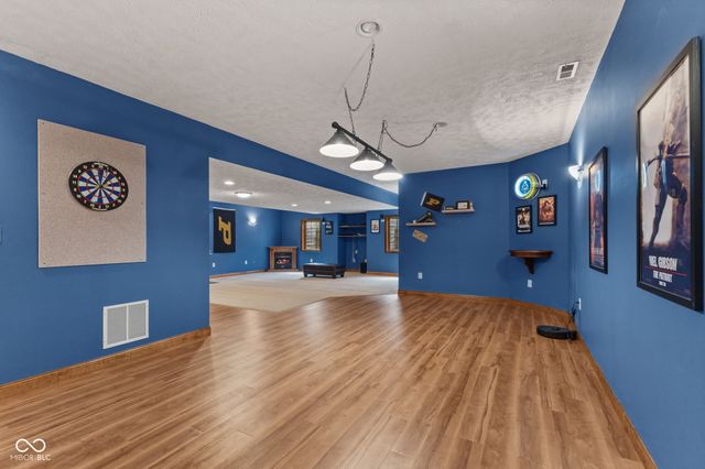 2418 Waterside Circle, Avon, IN 46123