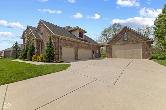 2418 Waterside Circle, Avon, IN 46123