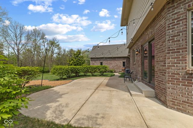2418 Waterside Circle, Avon, IN 46123
