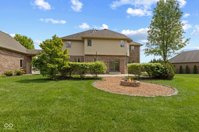 2418 Waterside Circle, Avon, IN 46123