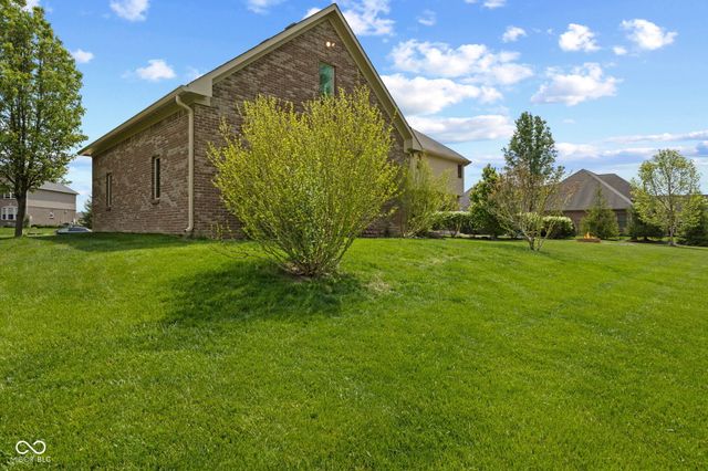2418 Waterside Circle, Avon, IN 46123