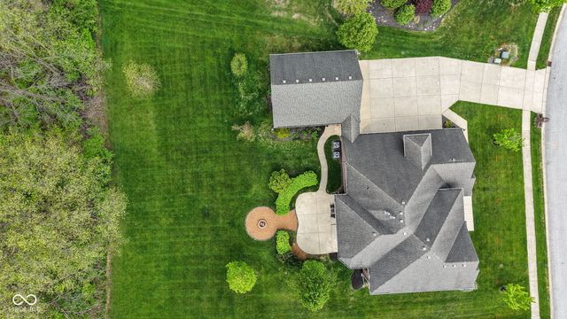 2418 Waterside Circle, Avon, IN 46123