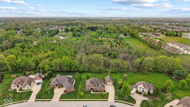 2418 Waterside Circle, Avon, IN 46123