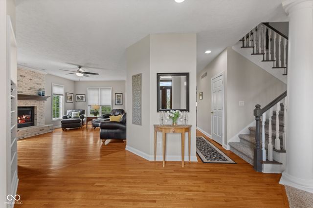 2418 Waterside Circle, Avon, IN 46123
