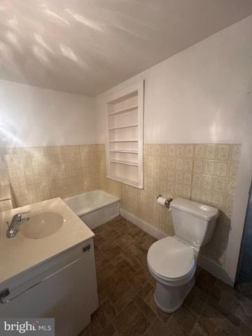 3138 ORVILLE LN, Manheim, PA 17545