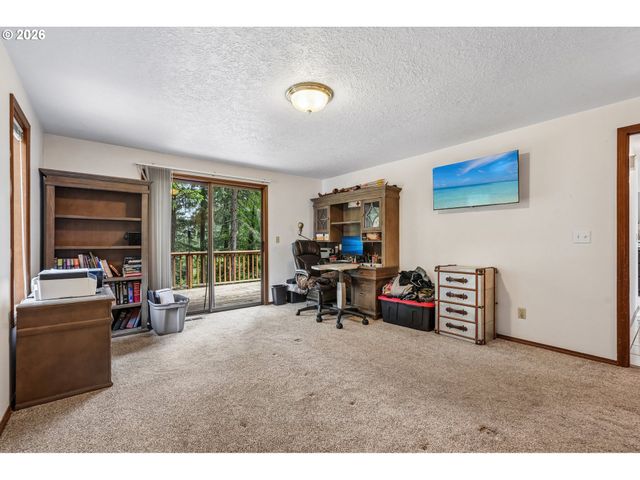 13620 Sw FERN St, Portland, OR 97223