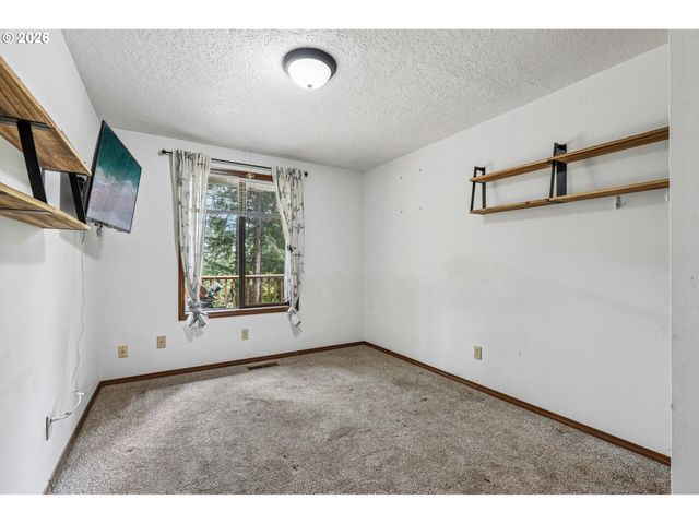 13620 Sw FERN St, Portland, OR 97223
