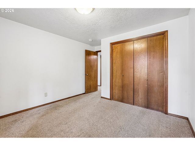 13620 Sw FERN St, Portland, OR 97223