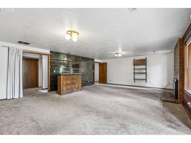 13620 Sw FERN St, Portland, OR 97223