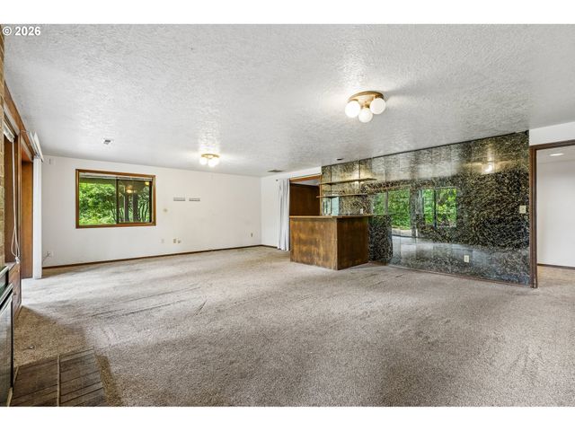 13620 Sw FERN St, Portland, OR 97223