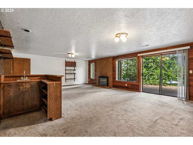 13620 Sw FERN St, Portland, OR 97223