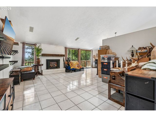 13620 Sw FERN St, Portland, OR 97223