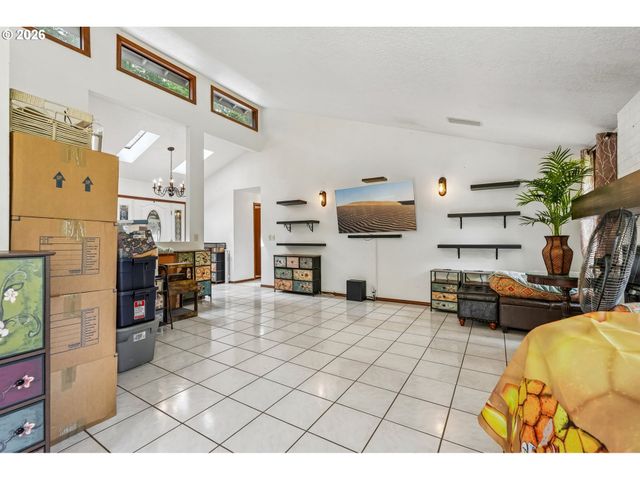 13620 Sw FERN St, Portland, OR 97223
