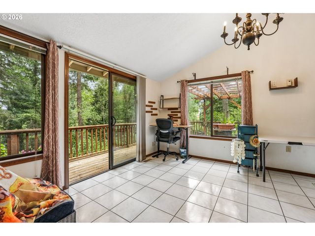 13620 Sw FERN St, Portland, OR 97223