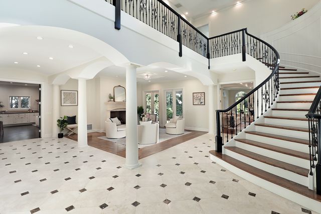 1015 Sheridan Road, Winnetka, IL 60093