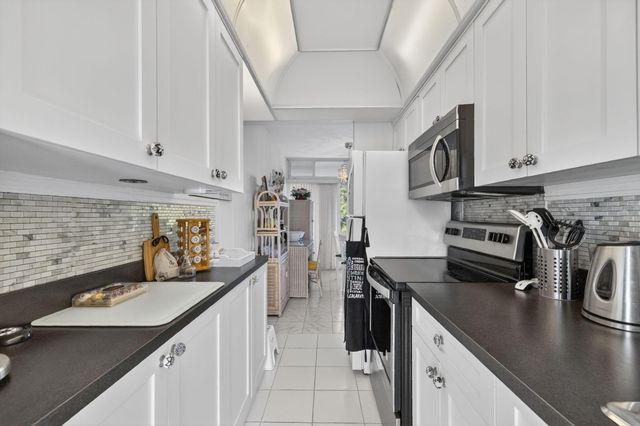 1221 Hillsboro Mile 23a, Hillsboro Beach, FL 33062