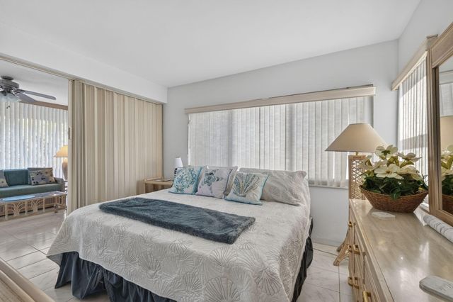 1221 Hillsboro Mile 23a, Hillsboro Beach, FL 33062