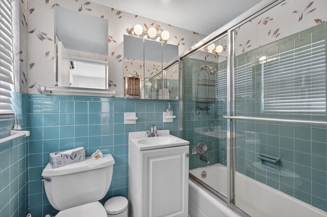 1221 Hillsboro Mile 23a, Hillsboro Beach, FL 33062