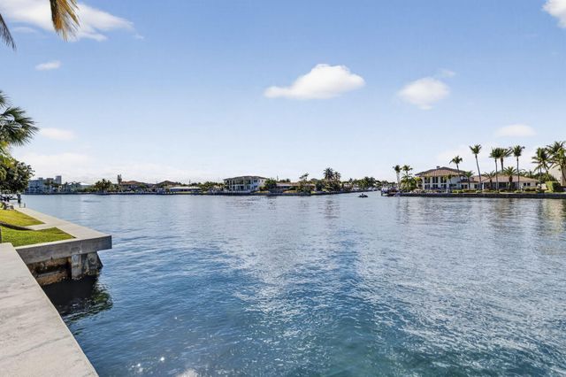 1221 Hillsboro Mile 23a, Hillsboro Beach, FL 33062