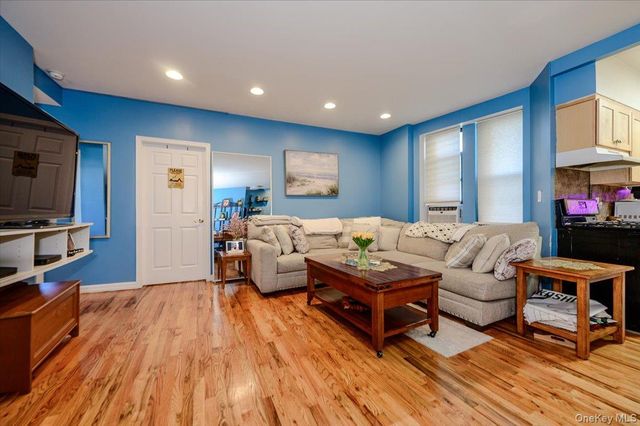 25 W Broadway 417, Long Beach, NY 11561