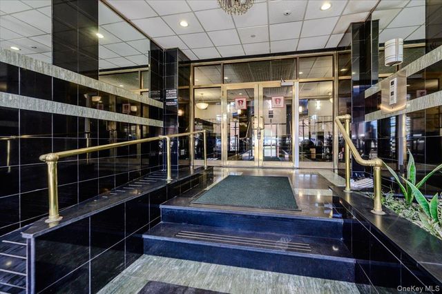 25 W Broadway 417, Long Beach, NY 11561