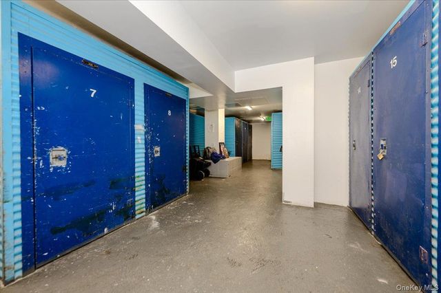 25 W Broadway 417, Long Beach, NY 11561