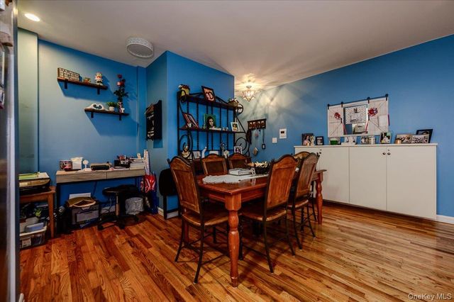 25 W Broadway 417, Long Beach, NY 11561