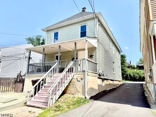 659 S 2Nd St, Plainfield City, NJ 07060