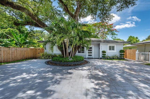 2750 NW 170th St, Miami Gardens, FL 33056