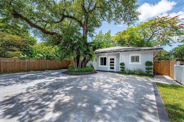 2750 NW 170th St, Miami Gardens, FL 33056