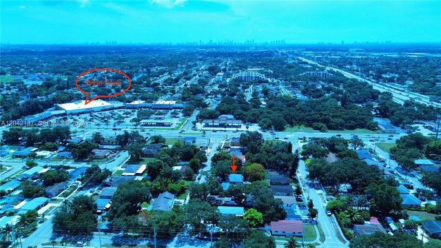 2750 NW 170th St, Miami Gardens, FL 33056
