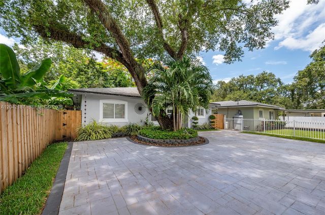 2750 NW 170th St, Miami Gardens, FL 33056