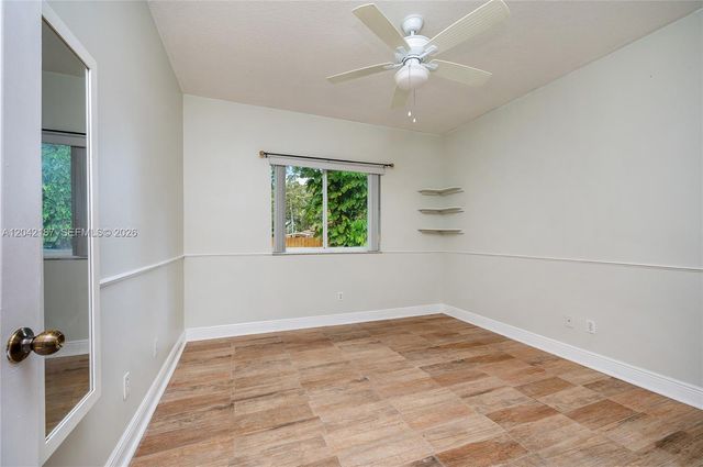 2750 NW 170th St, Miami Gardens, FL 33056