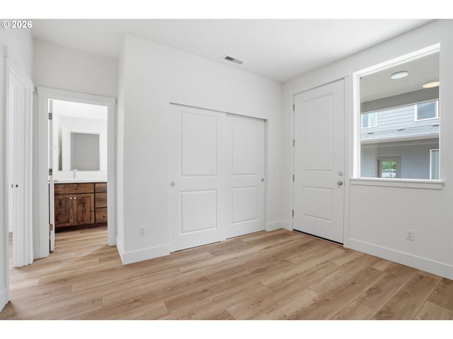 6204 Ne 43RD St, Vancouver, WA 98661
