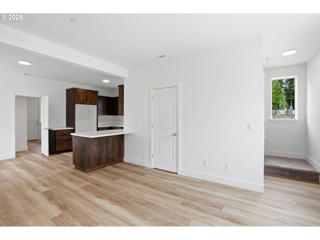 6204 Ne 43RD St, Vancouver, WA 98661