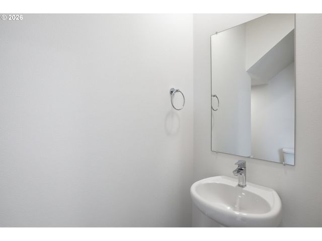 6204 Ne 43RD St, Vancouver, WA 98661