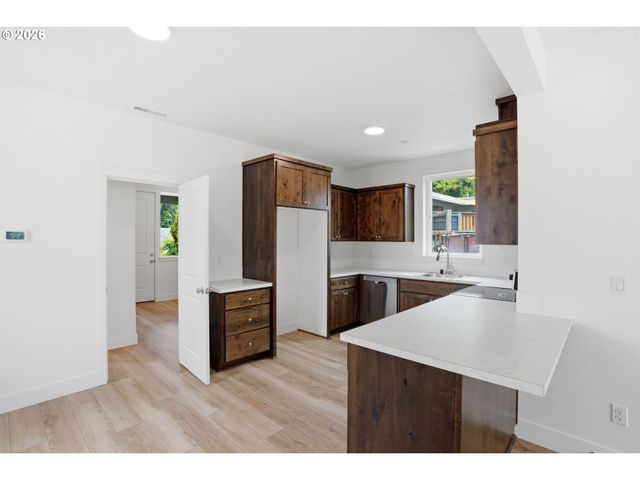 6204 Ne 43RD St, Vancouver, WA 98661