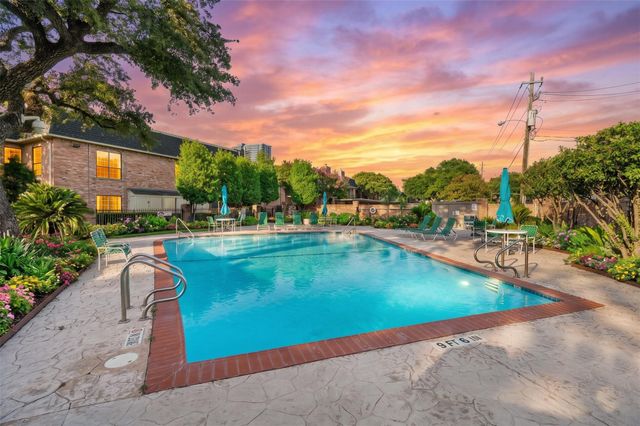 1601 S Shepherd Drive 243, Houston, TX 77019