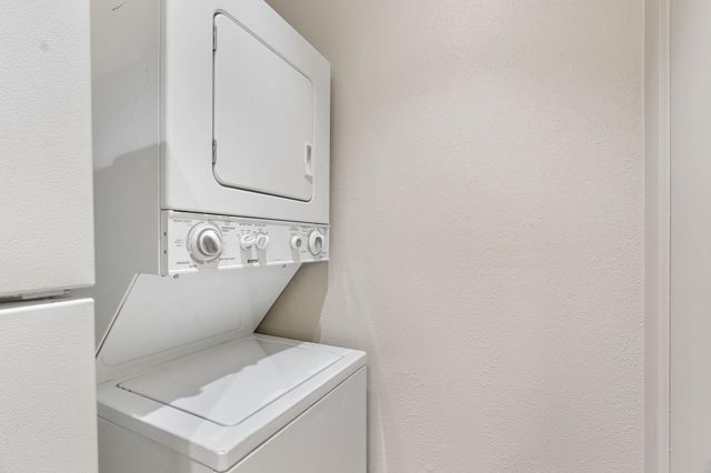 1601 S Shepherd Drive 243, Houston, TX 77019