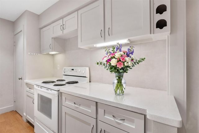 1601 S Shepherd Drive 243, Houston, TX 77019