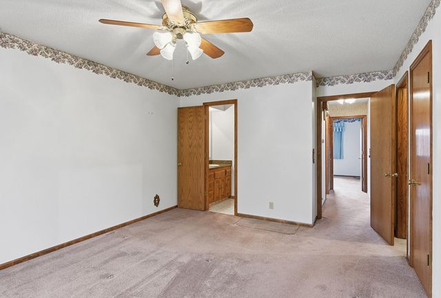 1020 ARBOR RIDGE Circle, Council Bluffs, IA 51503
