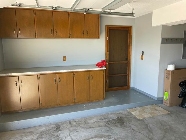 1020 ARBOR RIDGE Circle, Council Bluffs, IA 51503