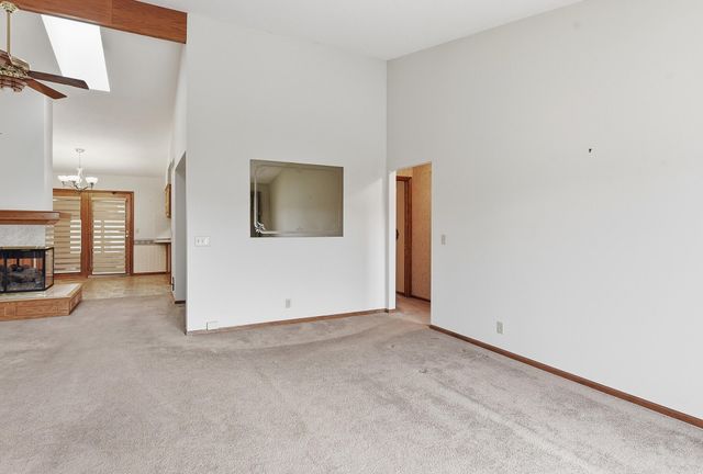 1020 ARBOR RIDGE Circle, Council Bluffs, IA 51503
