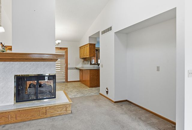 1020 ARBOR RIDGE Circle, Council Bluffs, IA 51503