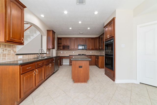 12527 Country Arbor Lane, Houston, TX 77041