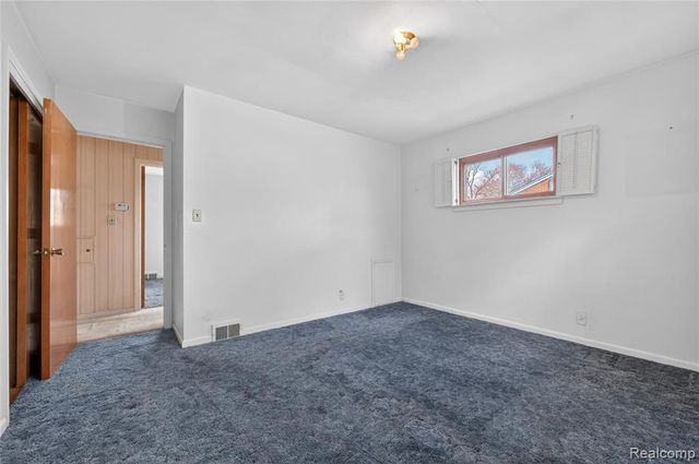 17198 Macarthur Street, Redford, MI 48240