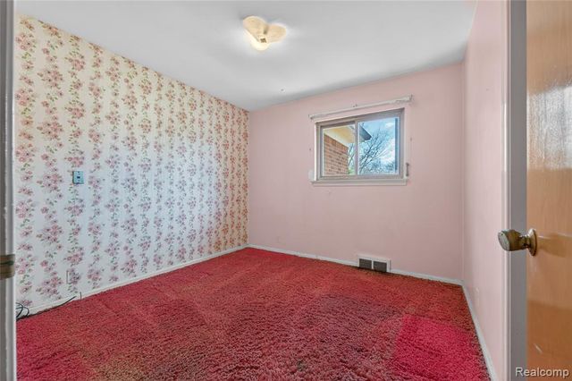 17198 Macarthur Street, Redford, MI 48240