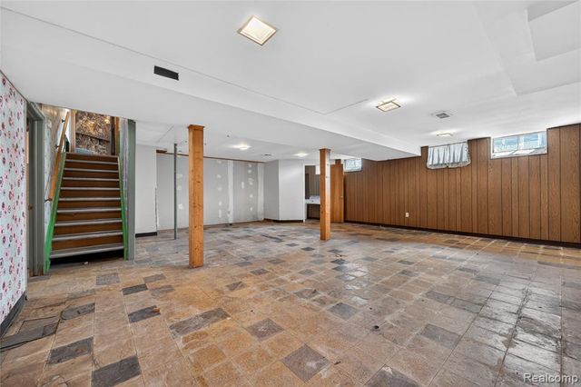 17198 Macarthur Street, Redford, MI 48240