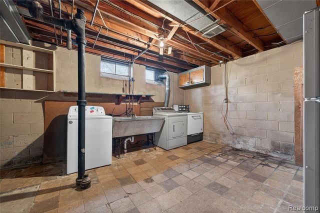 17198 Macarthur Street, Redford, MI 48240